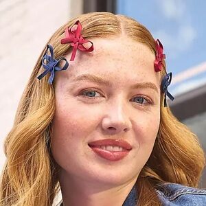 LEE Red and Blue Bow Hair Clips set